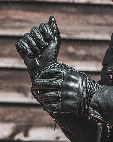 Goldtop Viceroy Gloves - Black worn by model showing details
